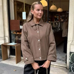 BYICA Avaic Short Trenchcoat Dark Brown