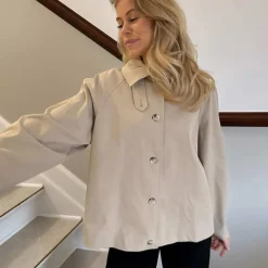 BYICA Avaic Short Trenchcoat Beige