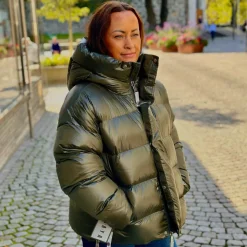 CAYA Ginny Short Racing Green W