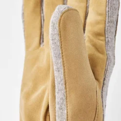 Hestra Geoffrey Camel