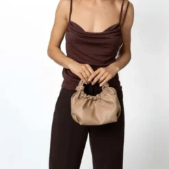 Hvisk Jolly Shell Structure Sand Dune