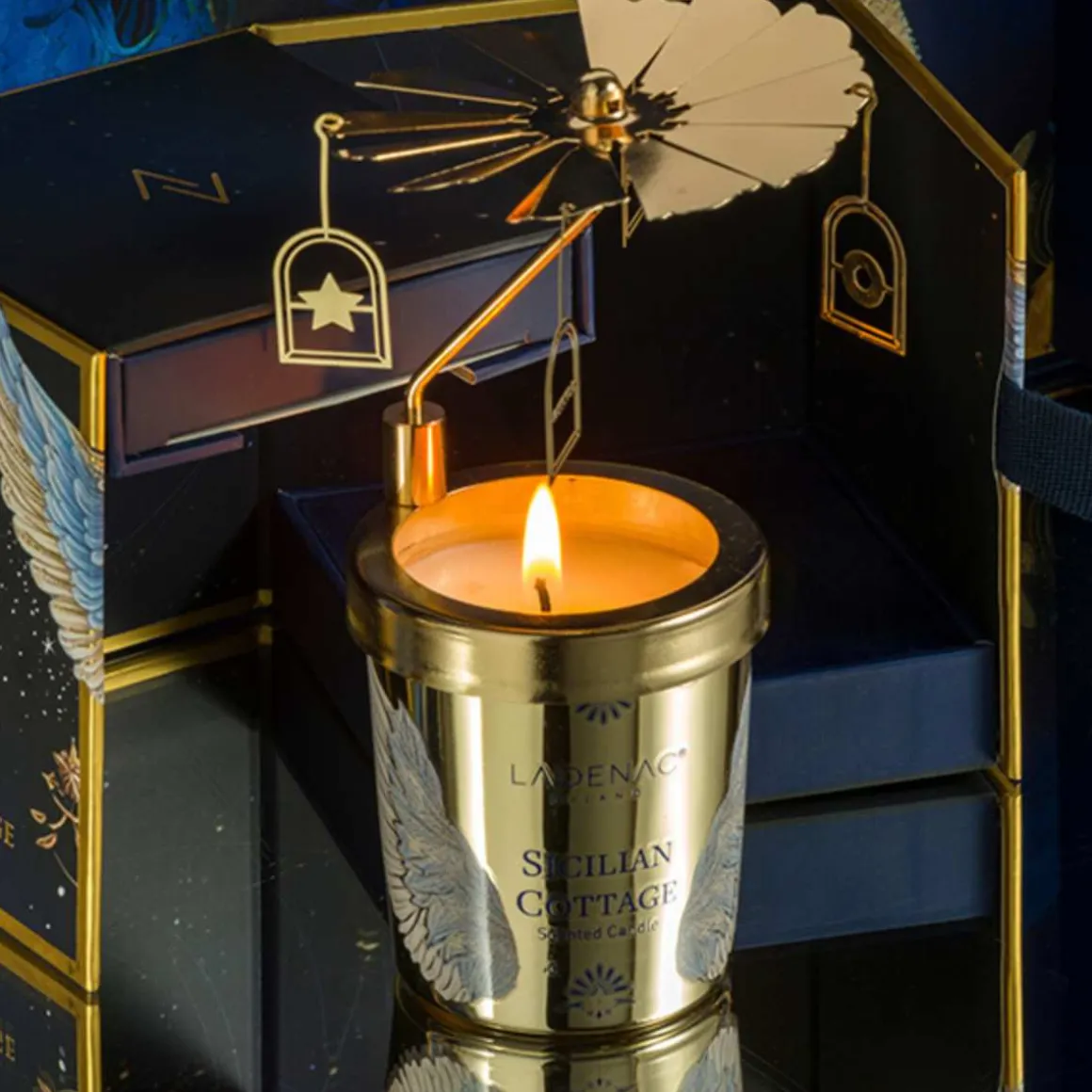 Ladenac Sicilian Cottage Candle 75gr c/carousel