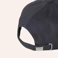 Mads Nørgaard Caps Parisian Night