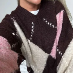 Noella Lai Knit Winetasting Mix