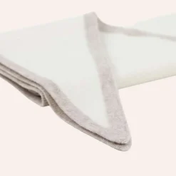 NOHR Duo Triangel Skjerf Offwhite