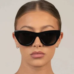 Otra Solbrille Kinni Black/Smoke