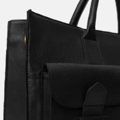 Redesigned by Dixie Feline Svart