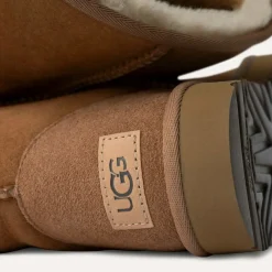 UGG Classic Short II Chestnut W