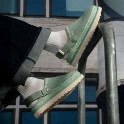 UGG Goldenstar Meadow Accent Clog Artichocke W