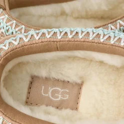 UGG Tazz Sand B