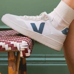 Veja V-90 Leather Extra White California M